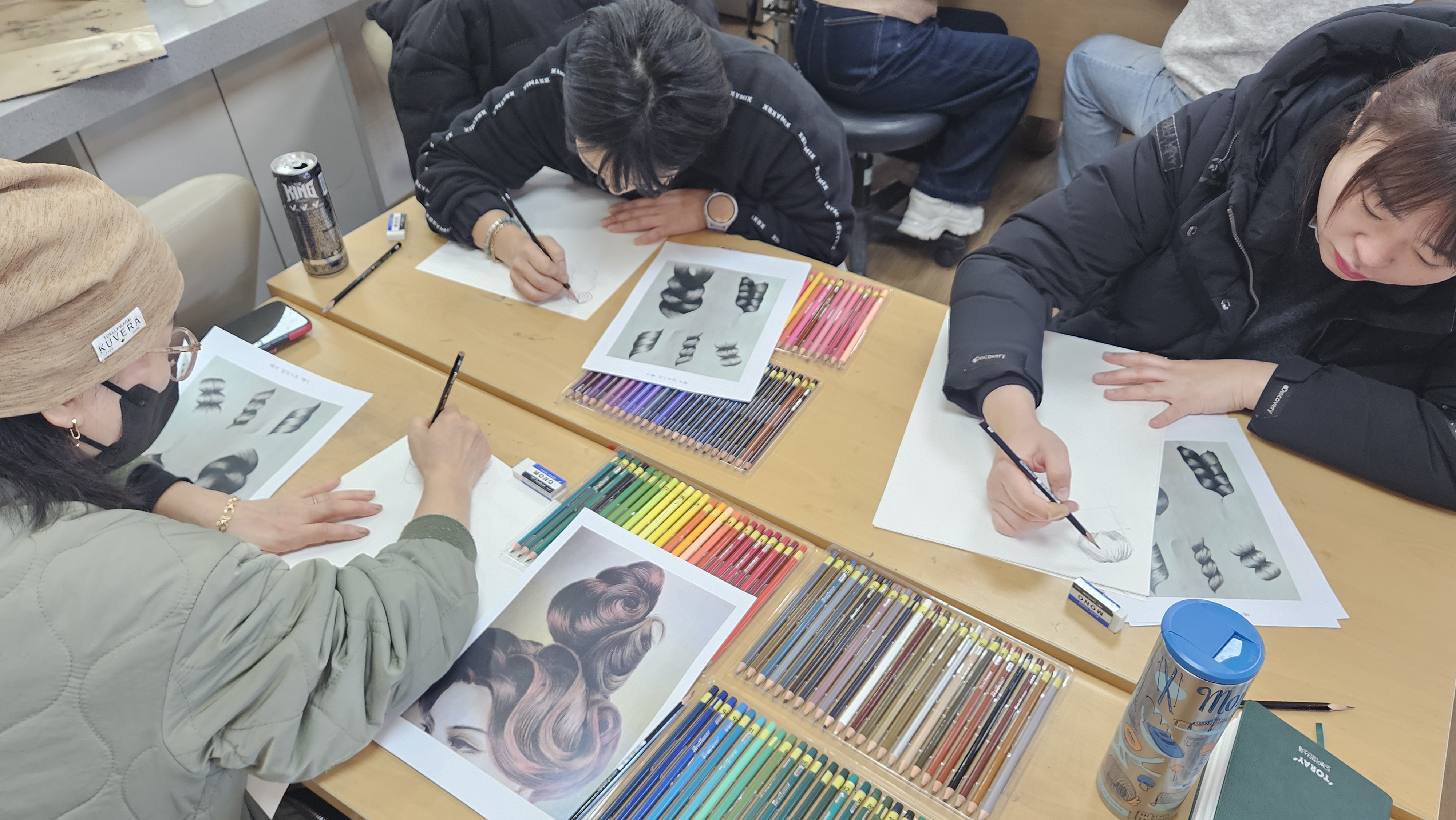 ��� �Ϸ���Ʈ���̼� �̹���